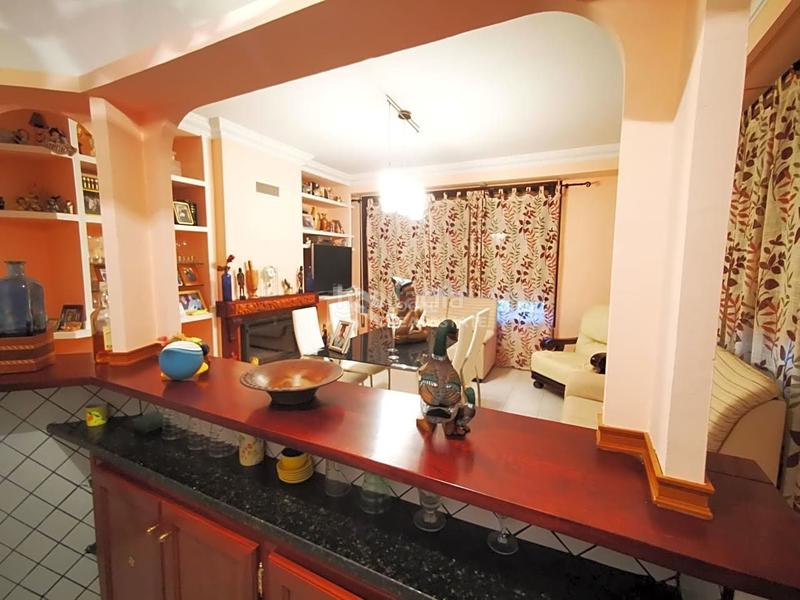 Foto 194cbacb-f637-403a-aab1-c2a684472562. Casa amb piscina a Font d´en Carròs (la)