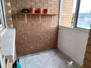 Lloguer Pis  De benicàssim. Se alquila piso con balcón y plaza de garaje