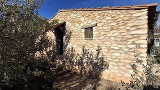 Masia  Placita dels forns. Casita rural con 71.514m2 de suelo rustico.