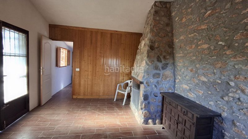 Foto f0ae2180-d3d8-42fd-a63a-e974a33ab4ee. Masia a Benlloc