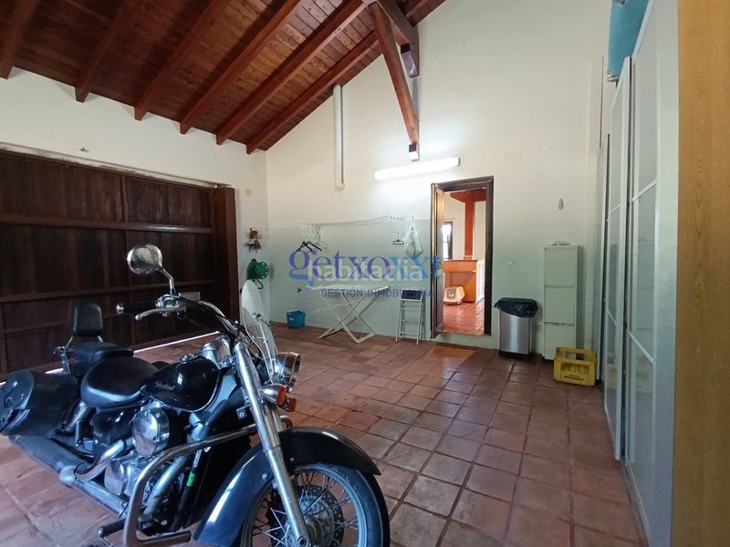 Foto c0ffb145-8665-400f-9dc1-93f001fa07a8. Xalet amb calefacció aparcament piscina a Maruri - Jatabe