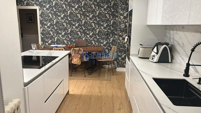 Foto 48ff87cd-1db8-414a-926a-9d4eb25a2a47. Appartamento con camino riscaldamento parcheggio in Getxo