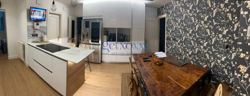 Foto bce63895-a8e7-480d-ad05-60f6ac5b8f69. Appartamento con camino riscaldamento parcheggio in Getxo