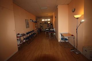 Lloguer Local Comercial a Villamonte. Local de 120 m2, 2 escaparates, baño.
actualmente centro de fis