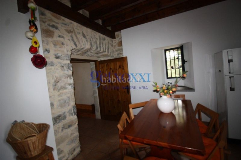 Foto 3943258b-da62-415d-a217-81752978b199. Masia amb calefacció a Villalonquéjar Burgos