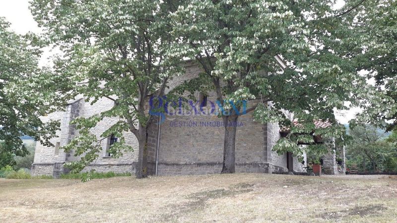 Foto 7fa5cdf1-1825-442a-b0bd-9b1e6cf881ac. Masia amb calefacció a Villalonquéjar Burgos