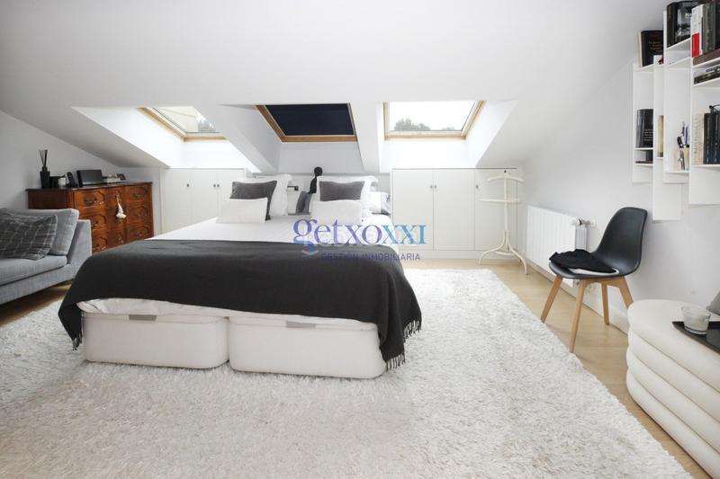 Foto 4849cc5d-bbb0-4831-a68a-c609088c7f1a. Duplex avec chauffage parking piscine dans Neguri Getxo