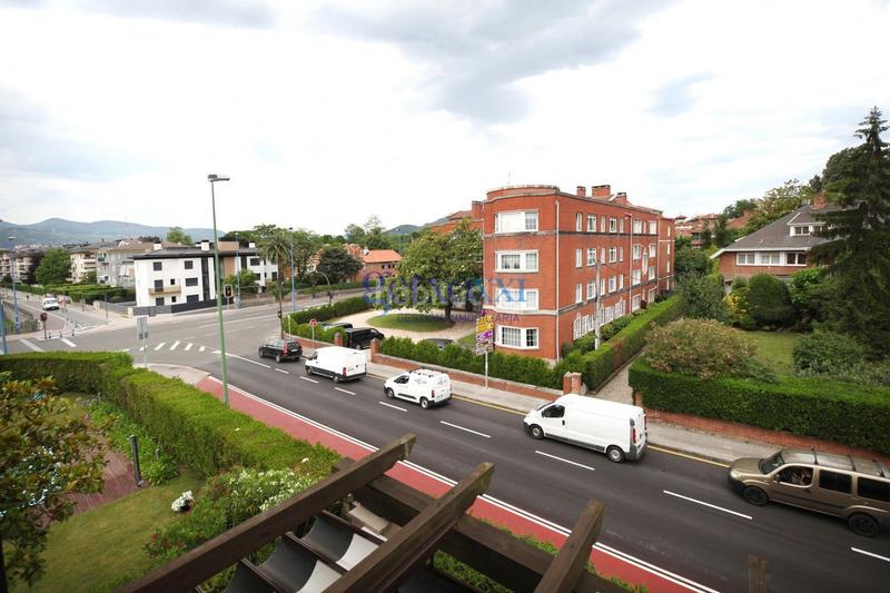 Foto 81cb678c-2586-49fa-a65c-182d14b61333. Duplex avec chauffage parking piscine dans Neguri Getxo
