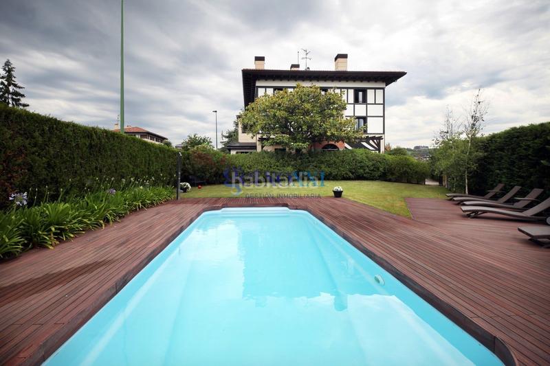 Foto 886438d4-f572-4594-8451-0ad77240540c. Duplex avec chauffage parking piscine dans Neguri Getxo