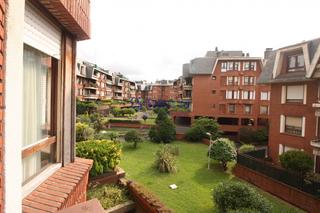 Pis a Las Arenas. Vivienda en urbanización el pinar completamente exterior.
se di