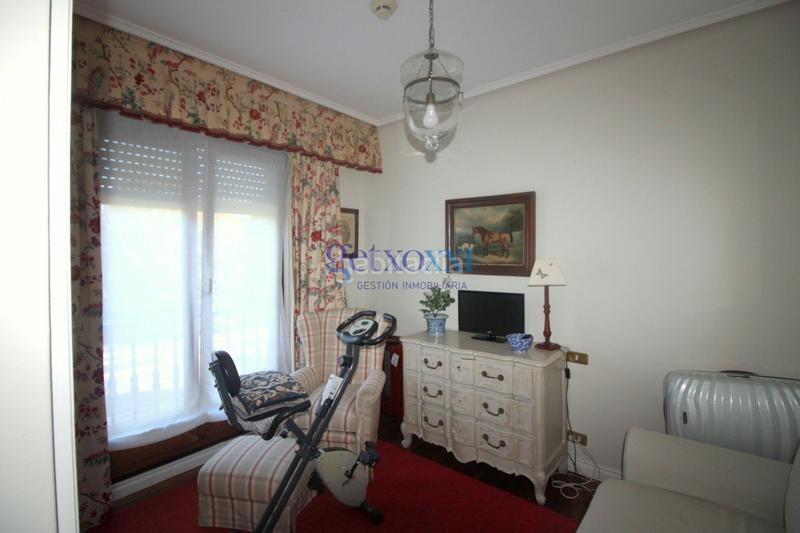 Foto 22e9d739-9f6a-48c5-9511-ca4bc7962978. Appartement avec chauffage parking dans Las Arenas Getxo