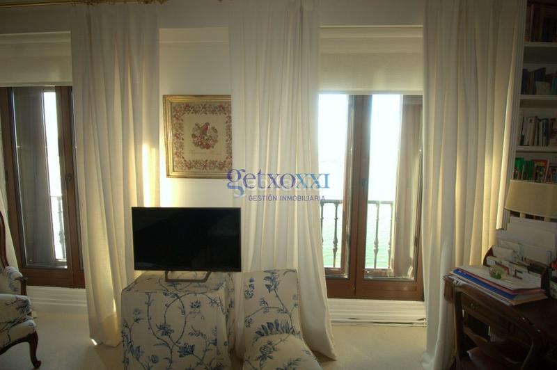 Foto 70fa69da-2b81-446c-b3ad-61a8b88d8f8d. Appartement avec chauffage parking dans Las Arenas Getxo