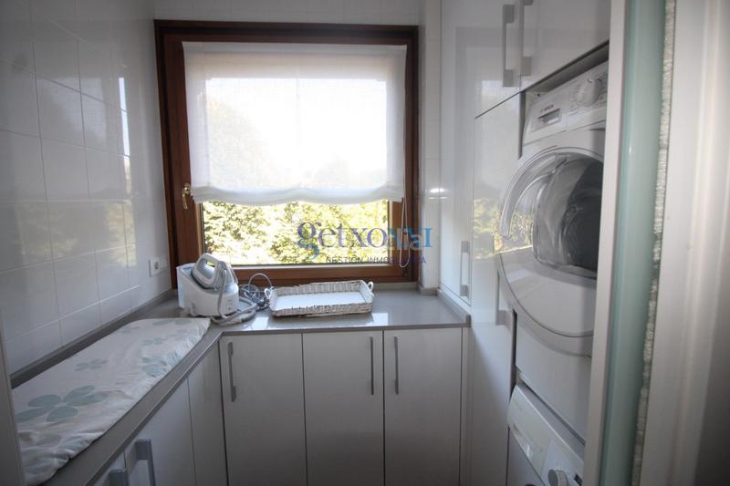 Foto 8567fa48-3174-4d00-b0f3-235087893d26. Piso en Las Arenas Getxo
