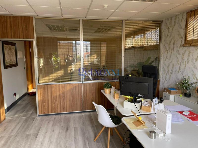 Foto baed1cbd-2c08-49c8-b7de-c77c7cfa10e3. Location bureau avec chauffage dans Lamiako-Txopoeta Leioa