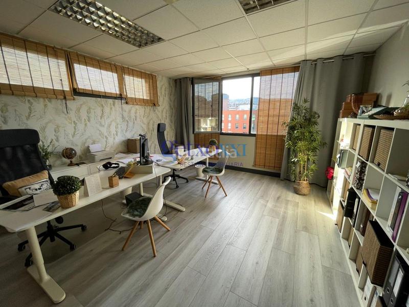 Foto ae107748-35c6-466e-a179-f489e0e346dc. Miete büro mit heizung in Lamiako-Txopoeta Leioa