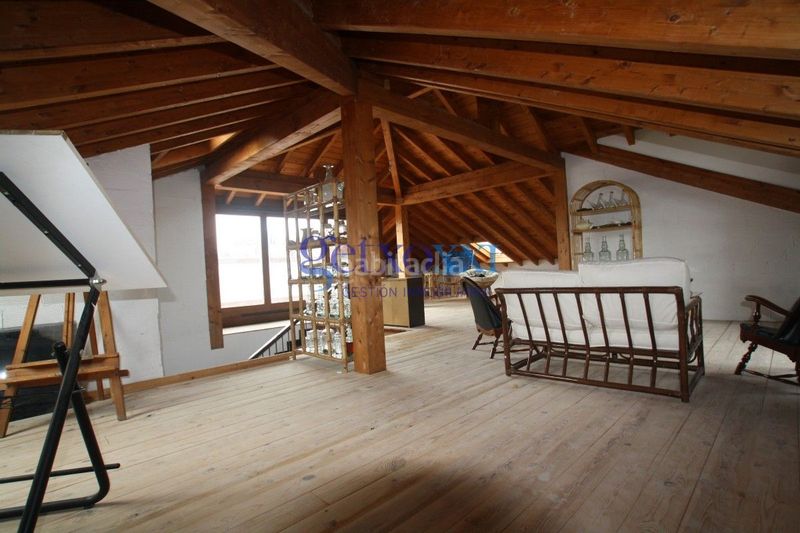 Foto d573b182-0f1c-4b0a-a1d9-be66e8a0db23. Chalet en carretera general de gama 31 en Bárcena de Cicero