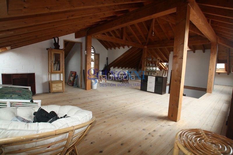 Foto d5eb97a4-c5d6-422b-b06b-f3942e153633. Chalet en carretera general de gama 31 en Bárcena de Cicero