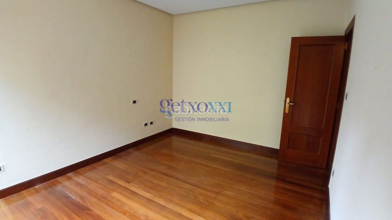 Foto 05dad67a-eb69-4335-a2e2-adaed3f5cdb1. Casa adossada amb xemeneia calefacció aparcament a Getxo