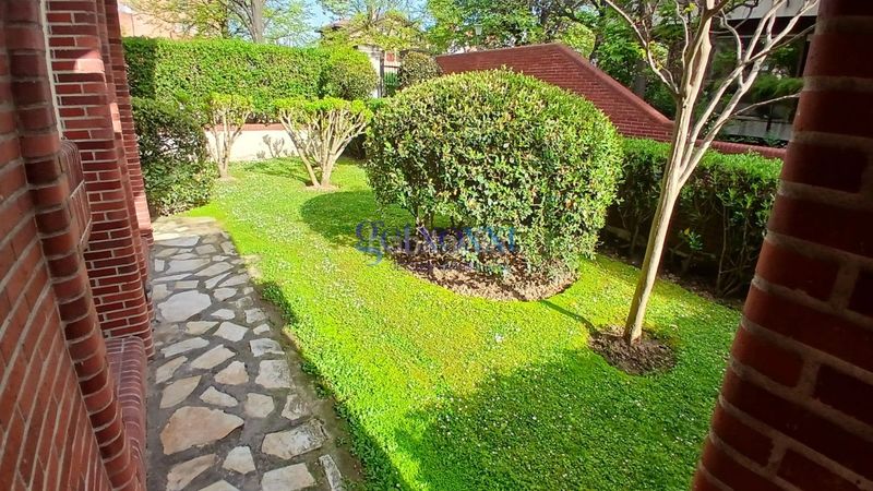 Foto c183fa86-0cc9-497d-bb98-277db901f186. Casa adossada amb xemeneia calefacció aparcament a Getxo