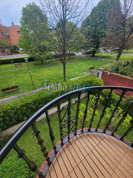 Foto fd6fc9bb-d7fb-48c4-8498-8ed57fddf347. Casa adosada gestión inmobiliaria xxi pone en venta en exclusiva, adosado dúplex en la prestigiosa calle de zugazarte de Las Arenas, de 2 en Getxo
