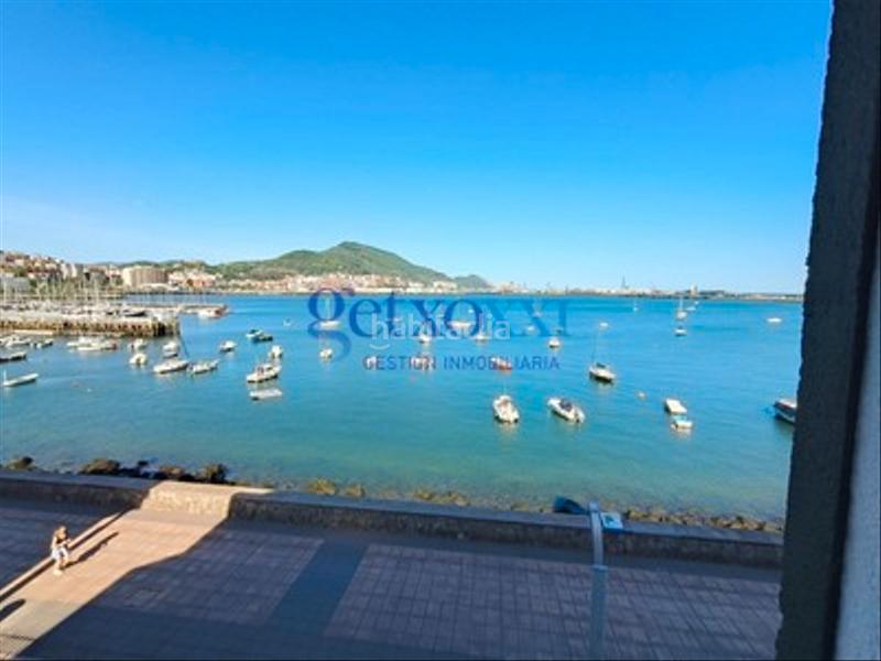 Foto 106a1572-d678-455b-ad12-0adb05ec0107. Zweistöckige wohnung mit parking in Las Arenas Getxo