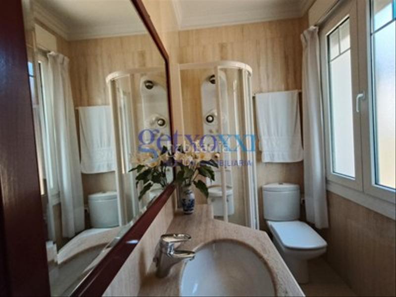 Foto 177d5c51-f63f-4b3f-8f12-1ba6b838e237. Zweistöckige wohnung mit parking in Las Arenas Getxo