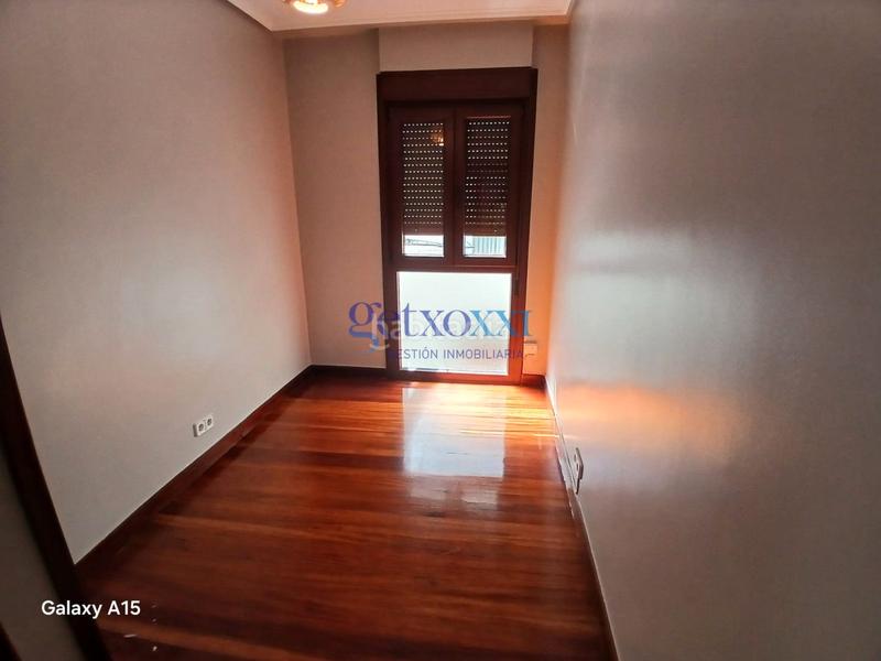 Foto 46d5abe7-fad1-422a-a51b-ef4af7cc4752. Location appartement avec chauffage parking dans Las Arenas Getxo