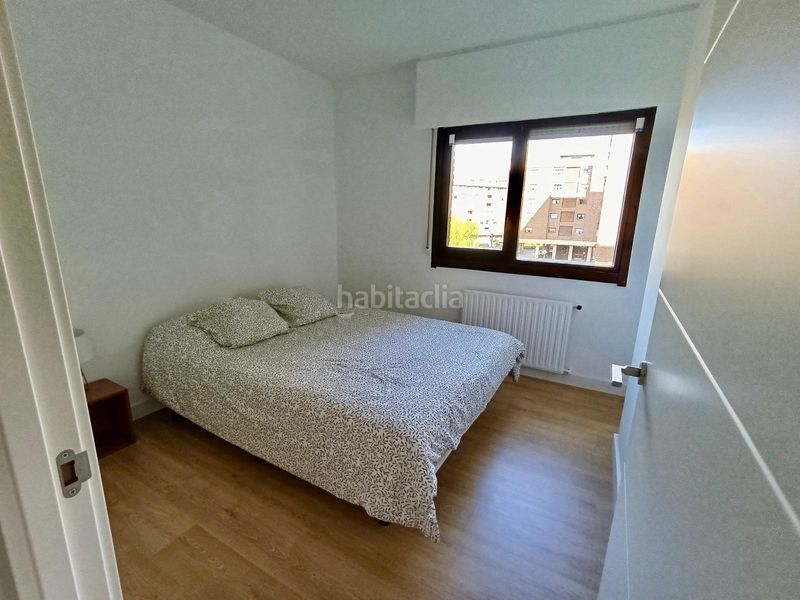 Foto b9d17b82-ee78-4ad5-89ef-93badf56a796. Flat with heating parking in Las Arenas Getxo