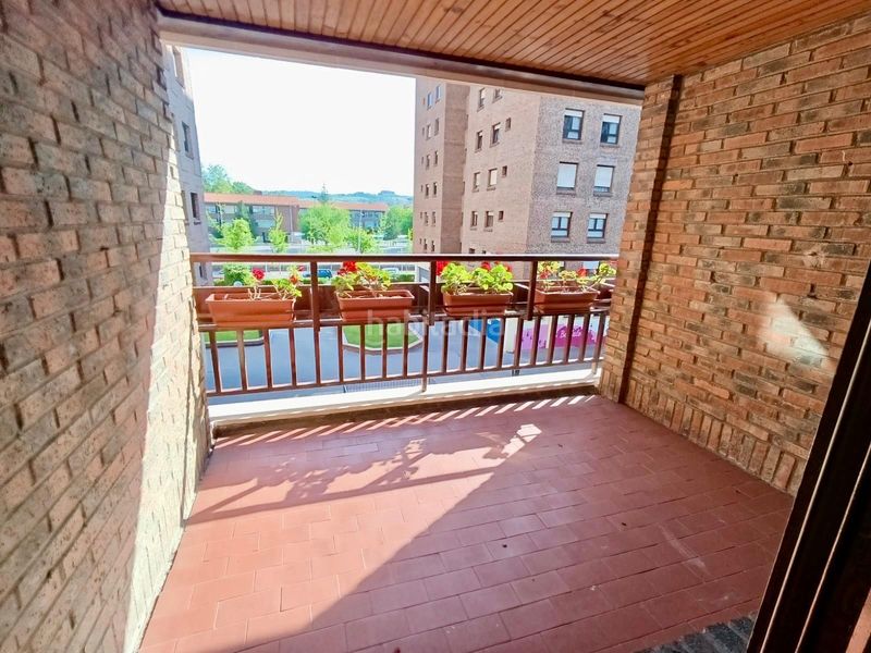 Foto e730549e-697d-405a-afef-8e79cc0b3b0a. Flat with heating parking in Las Arenas Getxo