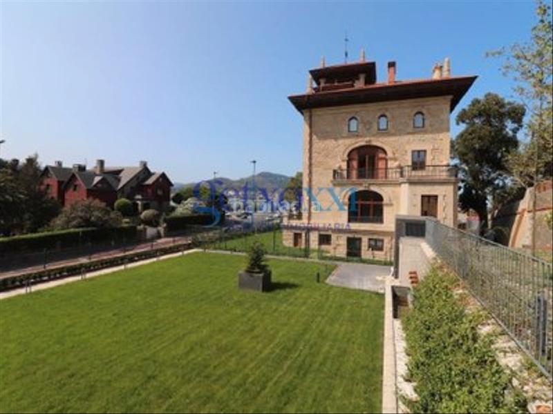 Foto 350fd798-43dc-4ecb-a923-7b738f38eb62. Zweistöckige wohnung mit parking pool in Las Arenas Getxo