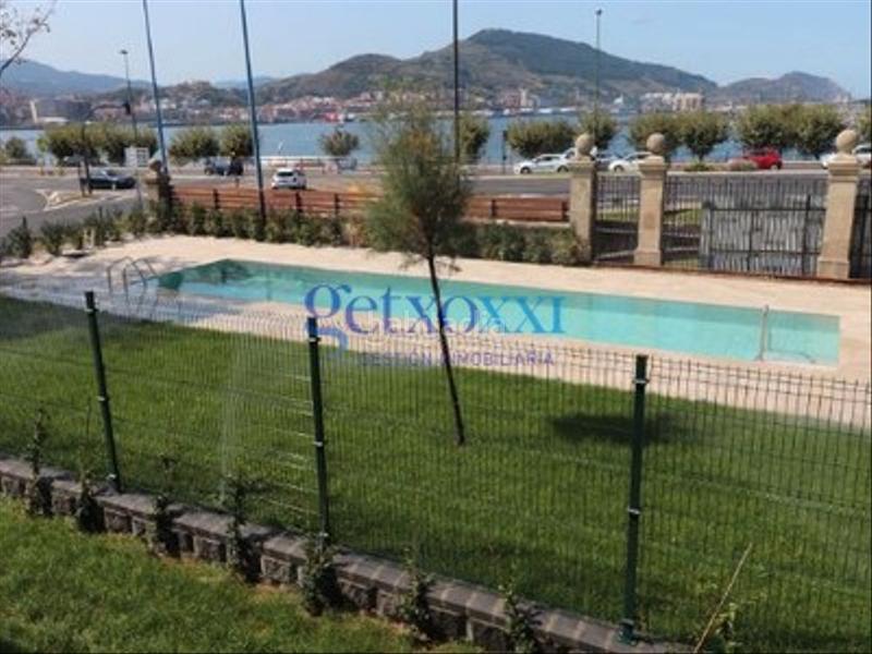 Foto 5a8b1495-588d-4392-84f5-13f734072d8f. Zweistöckige wohnung mit parking pool in Las Arenas Getxo