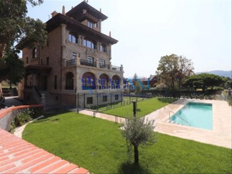 Foto b1cd35ea-f6da-4611-9ab0-22302b2d942c. Zweistöckige wohnung mit parking pool in Las Arenas Getxo