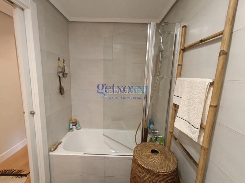 Foto 32663178-5c19-43e4-b8a0-aa8dd674dc54. Appartement avec chauffage dans Villamonte Getxo