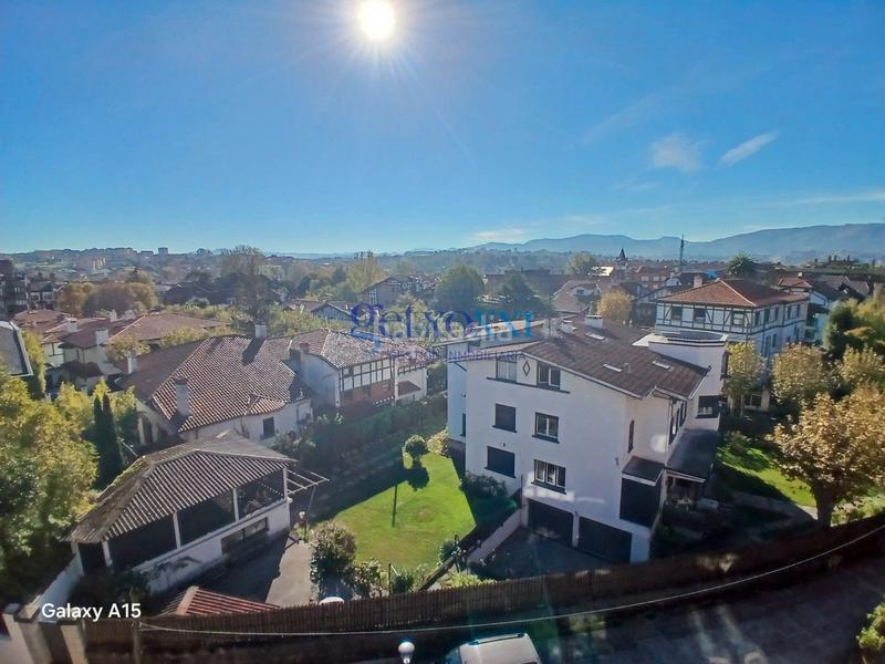 Foto 3ff3d404-c0c5-4d49-8f79-1a0b145093a6. Attique avec cheminée chauffage parking dans Neguri Getxo