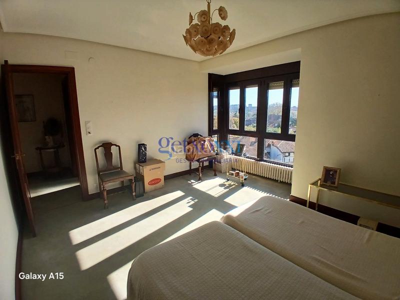 Foto 3bbf1b8b-2666-40e4-948c-379bd305d0a2. Dachwohnung mit kamin heizung parking in Neguri Getxo