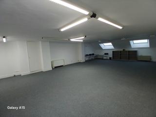 Rent Office space  Calle las mercedes kalea. Se alquila oficina en el edificio abra 3 en las arenas