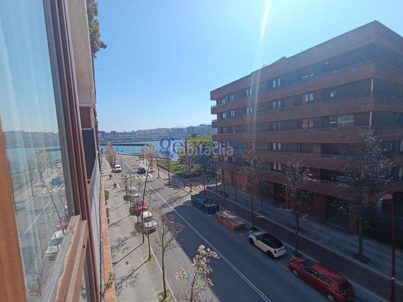 Foto 3c62750f-9cb3-4b93-9f75-c2d9c2e0f807. Rent flat with heating in Las Arenas Getxo