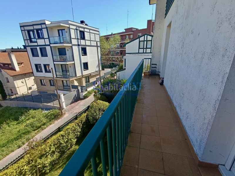 Foto 6d94b8ea-7bd0-43f5-80da-e52f1ff70c9a. Flat with heating in Usategui Getxo