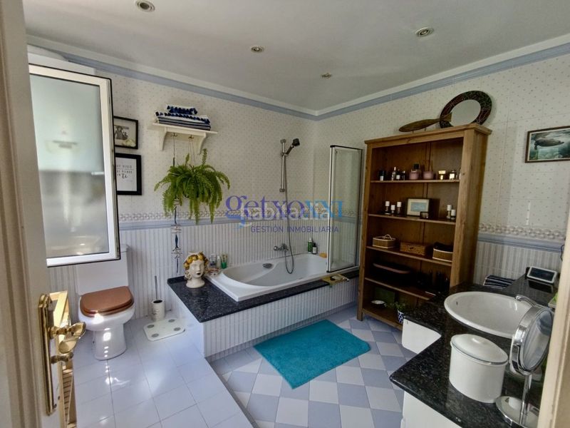 Foto c2f2db2e-c382-4313-af15-f3d416658558. Flat with heating in Usategui Getxo