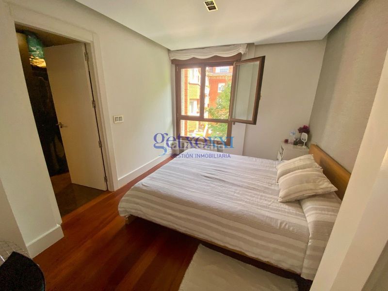 Foto 2175489d-0262-46cb-a787-e0862c43612e. Etagenwohnung mit heizung parking in Las Arenas Getxo