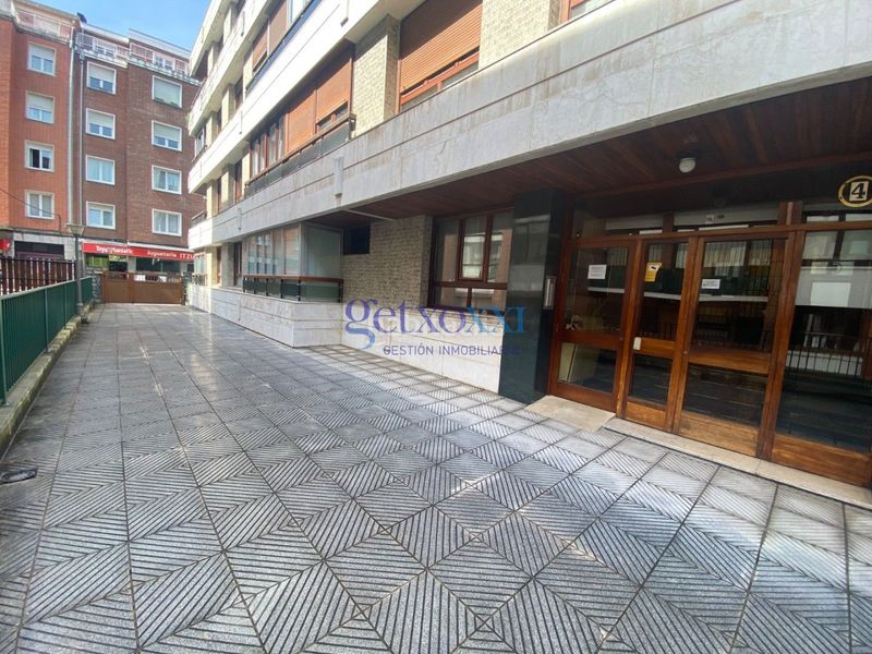 Foto 70965763-62d8-4388-a8f8-7046a5aa5c34. Etagenwohnung mit heizung parking in Las Arenas Getxo