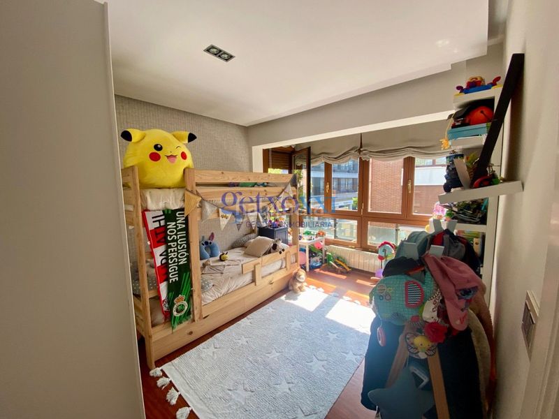 Foto 2ae94d7c-da31-4238-82ea-c783fa32f9a7. Pis amb calefacció aparcament a Las Arenas Getxo