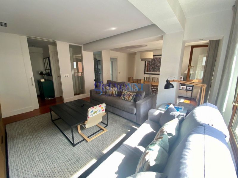 Foto 8b732f3a-48b1-4fdb-9dec-42c2b77d95a1. Piso en Las Arenas Getxo