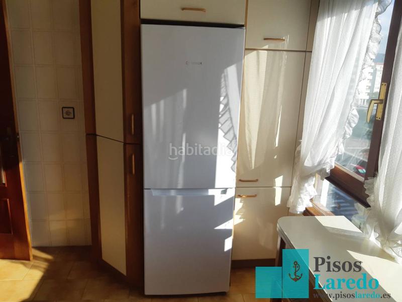 Foto 33b74f71-0623-4ff7-ba32-b8e38d942caf. Alquiler piso en enrique mowinkel 78 piso alquiler verano en Laredo