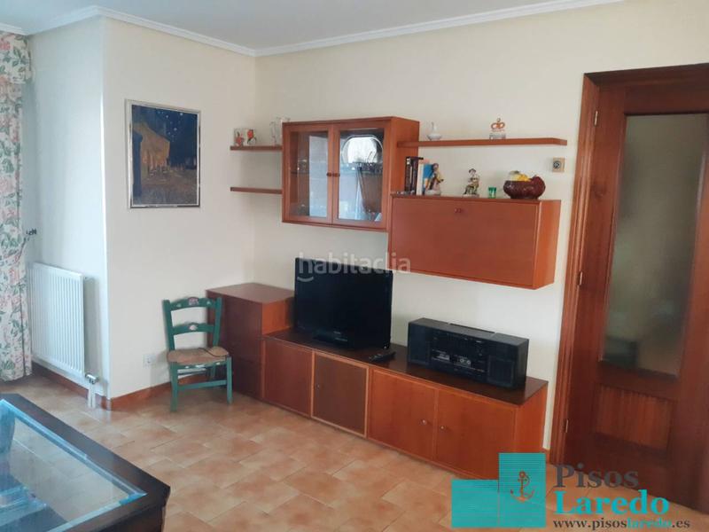 Foto 429b1e3c-f488-4999-9c59-30a1b9c249ba. Lloguer pis a enrique mowinkel 78 a Zona Playa Laredo