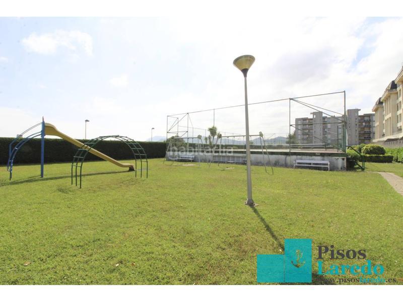 Foto d9318adc-9801-4984-aa8a-1e96c8116b2f. Lloguer pis a enrique mowinkel 78 a Zona Playa Laredo