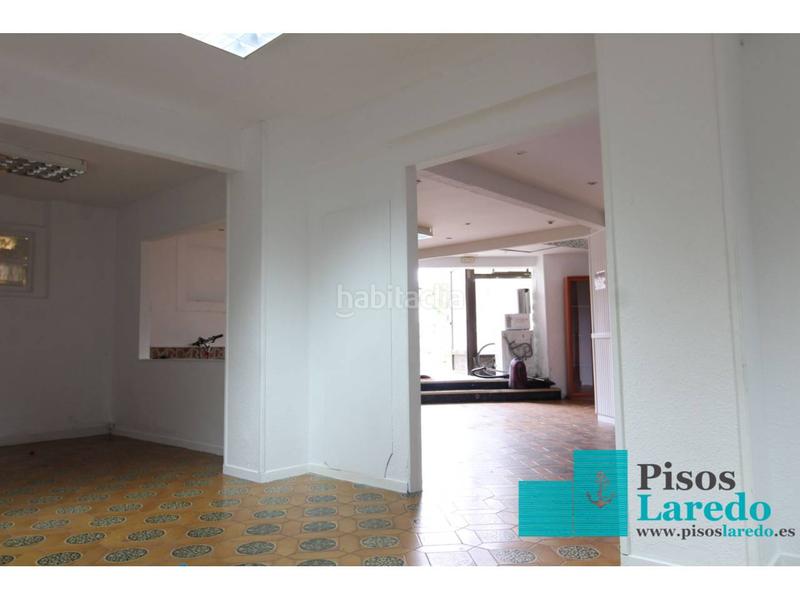 Foto e8b173b9-9608-46b3-b438-bd072a5f7ff9. Affitto locale commerciale in zona Centro 1 in Centro Laredo