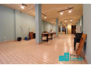 Local commercial à Laredo centro 1. Local comercial en venta en laredo