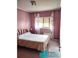 Appartement à Calle Raimundo Revilla 1