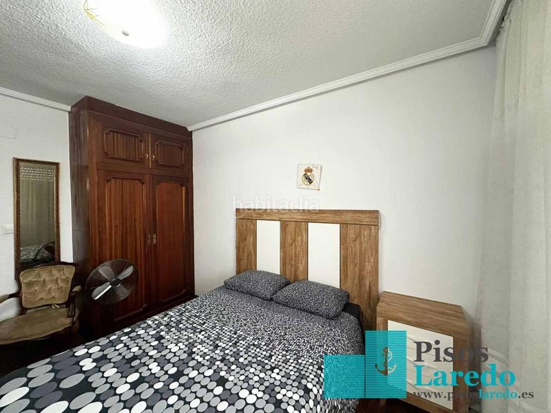 Foto a095a2bb-450a-4922-9d41-60f3b3efcfdd. Piso estupendo piso a pie de playa! en Centro Laredo